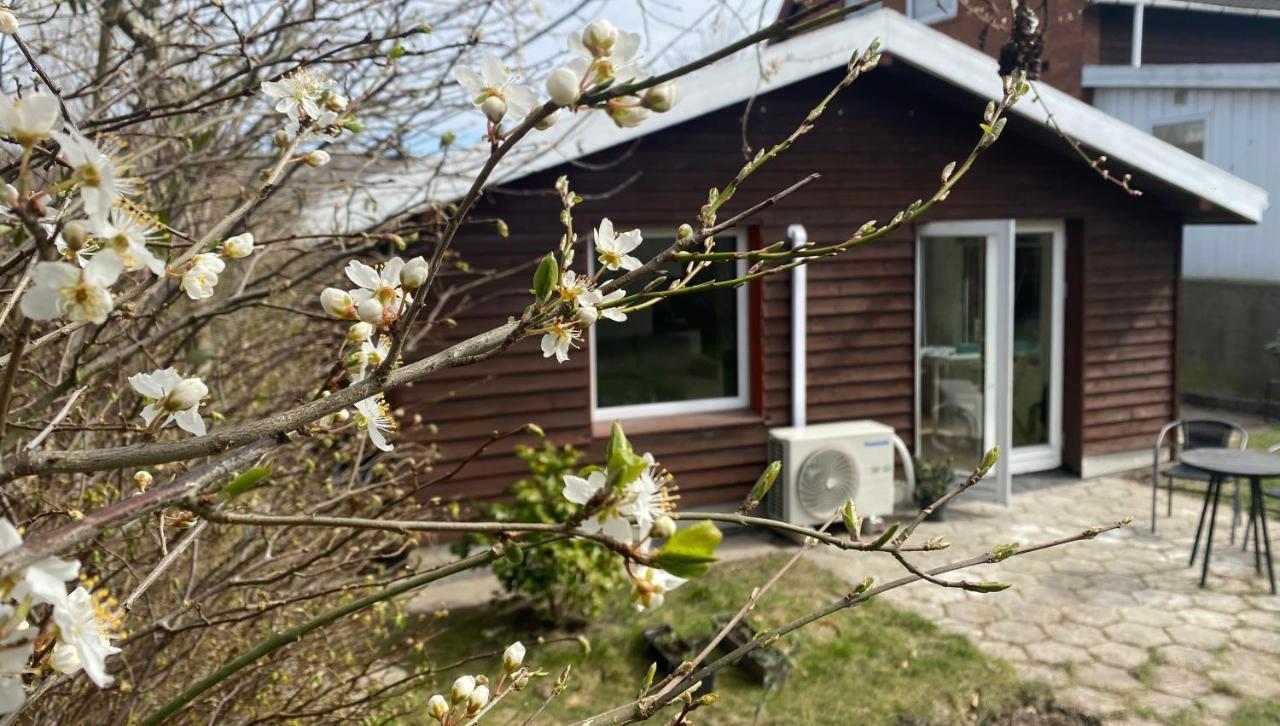 허르레브 Cozy House With A Graden View 빌라 외부 사진
